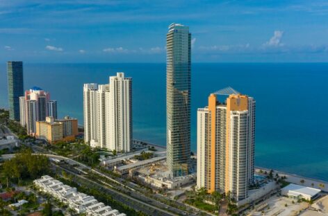 Armani Residences apre a Marbella. Tra i partner c’è Nadal