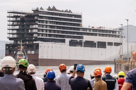 Fincantieri, varata la prua di Explora V