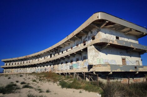 Cagliari, l’ex colonia si trasforma in hotel al Poetto
