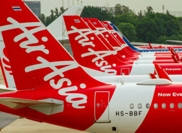 AirAsia tra debiti e caro fuel. Ma la domanda è forte