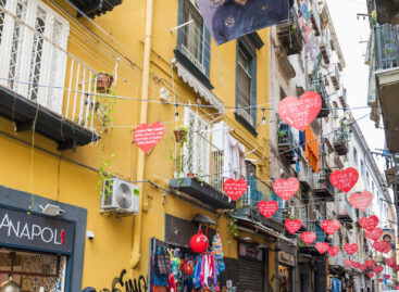 Napoli, stretta sui b&b del centro storico