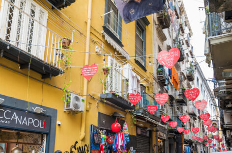 Napoli, stretta sui b&b del centro storico