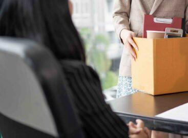 Uber licenzierà 3.300 dipendenti