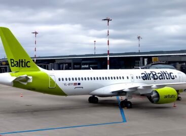 airBaltic licenzia: tagli fino al 23%