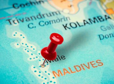 Maldive, no alla tassa sul turismo