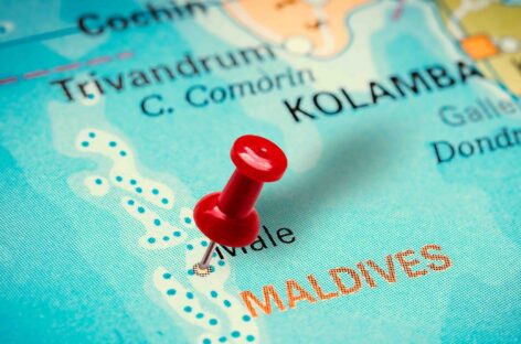 Maldive, no alla tassa sul turismo